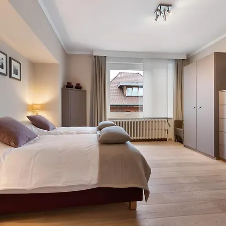 Holiday home Elegant In With Sauna, Cleaning Included