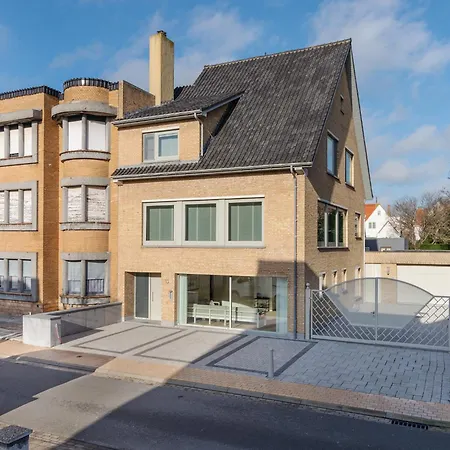 Beachfront With Sauna, Cleaning Included Сasa de vacaciones De Panne