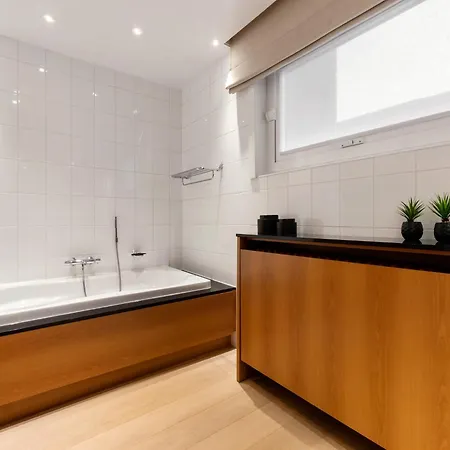 Elegant In With Sauna, Cleaning Included Holiday home *
